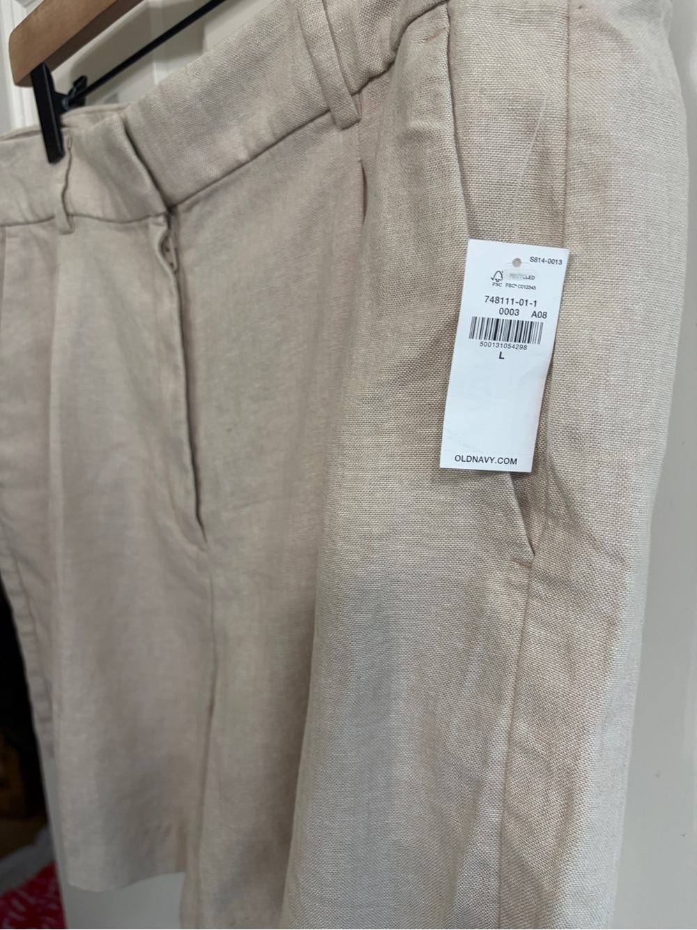 New with Tags Old Navy size L extra high rise linen blend pleated shorts. Summer - Picture 3 of 13